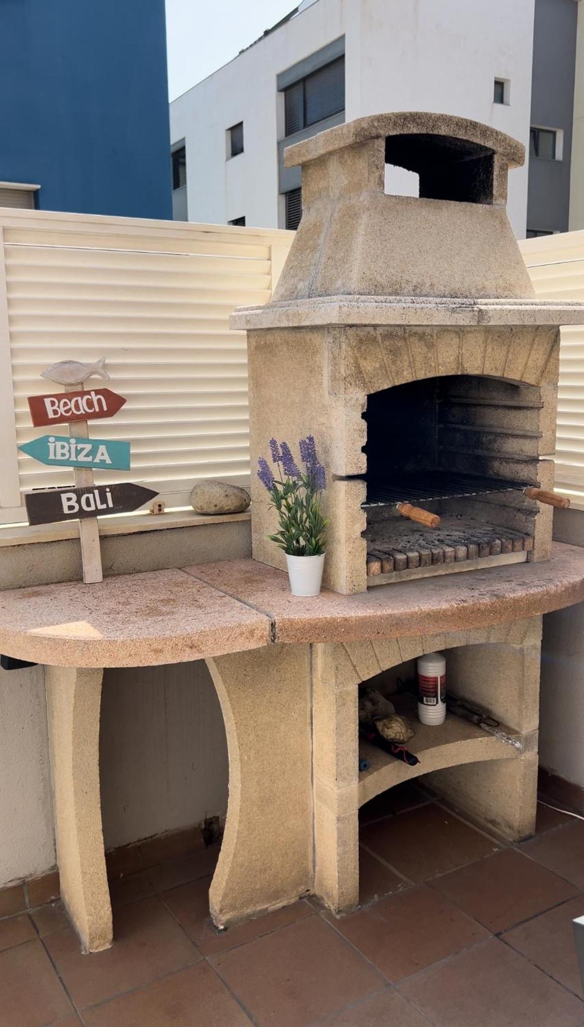 קובייס Cozy Beach House With Pool & Bbq מראה חיצוני תמונה